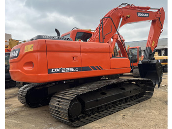 Екскаватор DOOSAN DX225