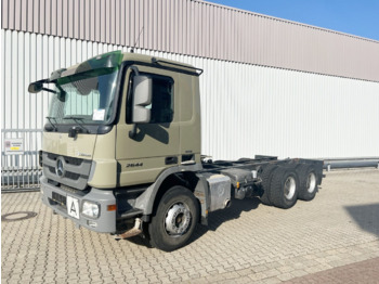 Вантажівка шасі MERCEDES-BENZ Actros 2644