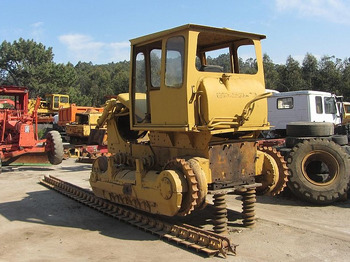 Бульдозер CATERPILLAR D6C