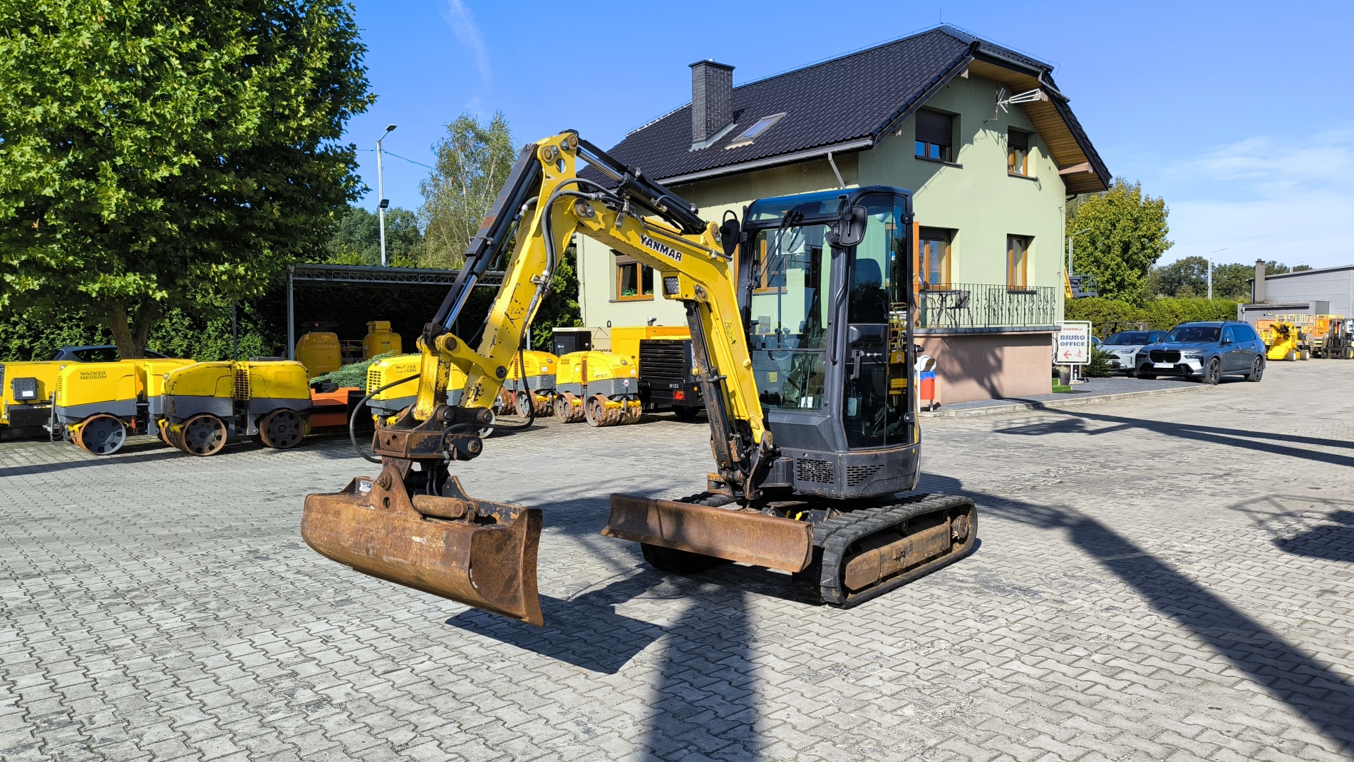 Міні-екскаватор YANMAR VIO 25