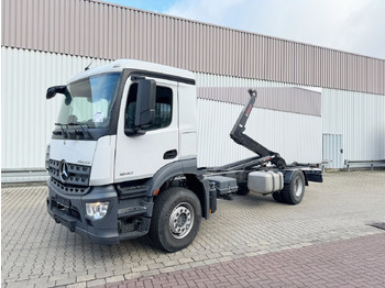 Гаковий мультиліфт вантажівка MERCEDES-BENZ Arocs 1840