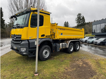 Самоскид вантажівка MERCEDES-BENZ Arocs