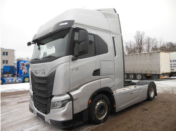 Тягач IVECO S-WAY