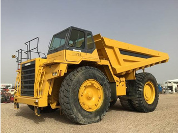 Кар'єрний самоскид KOMATSU HD785