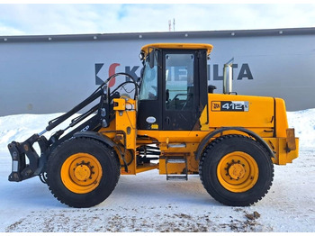 Колісний навантажувач JCB