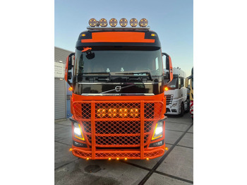 Тягач Volvo FH 16.750 8x4/4: фото 3