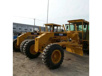 Грейдер CATERPILLAR 140H