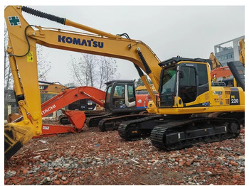 Гусеничний екскаватор KOMATSU PC220-8