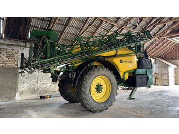 Обприскувач причіпний JOHN DEERE