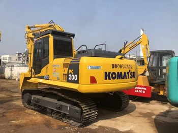 Гусеничний екскаватор KOMATSU PC220-8