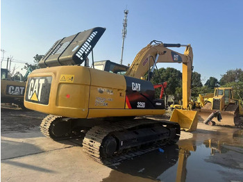 Гусеничний екскаватор CATERPILLAR 325D