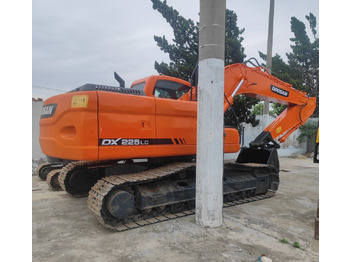 Гусеничний екскаватор DOOSAN DX225LC-7