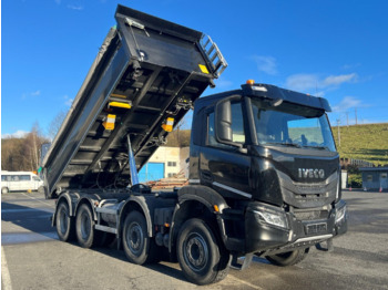 Самоскид вантажівка IVECO T-WAY