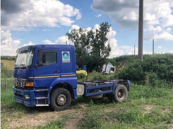 Вантажівка шасі MERCEDES-BENZ Atego