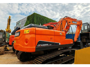 Гусеничний екскаватор DOOSAN DX225LC