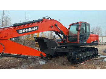 Гусеничний екскаватор DOOSAN DX225