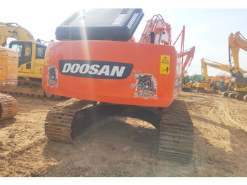 Гусеничний екскаватор DOOSAN DH225LC-7