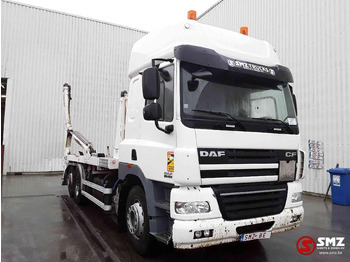 Скіповий навантажувач вантажівка DAF CF 460