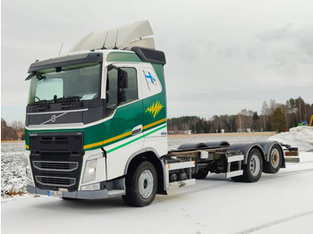 Вантажівка шасі VOLVO FH13