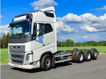 Вантажівка шасі VOLVO FH16