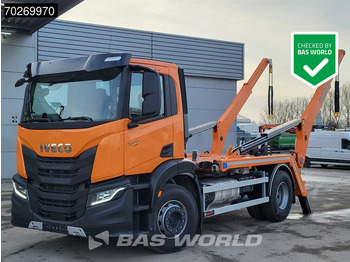 Скіповий навантажувач вантажівка IVECO X-WAY