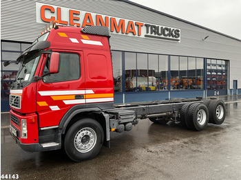 Вантажівка шасі VOLVO FM 400