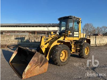 Колісний навантажувач KOMATSU WA100