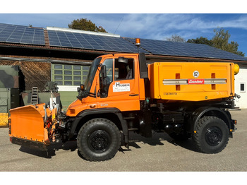 Самоскид вантажівка UNIMOG U500