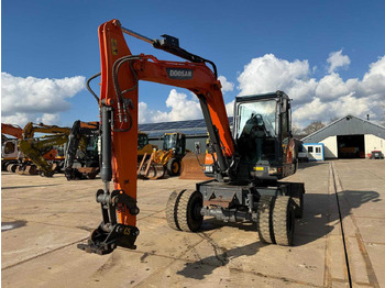 Автокран DOOSAN DX57W