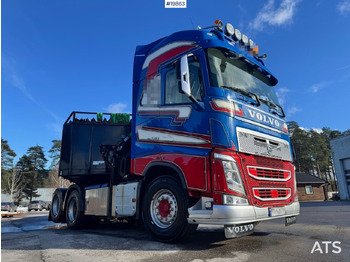 Вантажівка з маніпулятором VOLVO FH 540