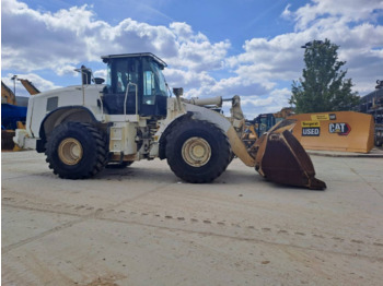 Колісний навантажувач CATERPILLAR 966M