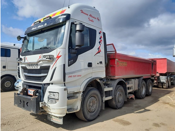 Самоскид вантажівка IVECO Stralis