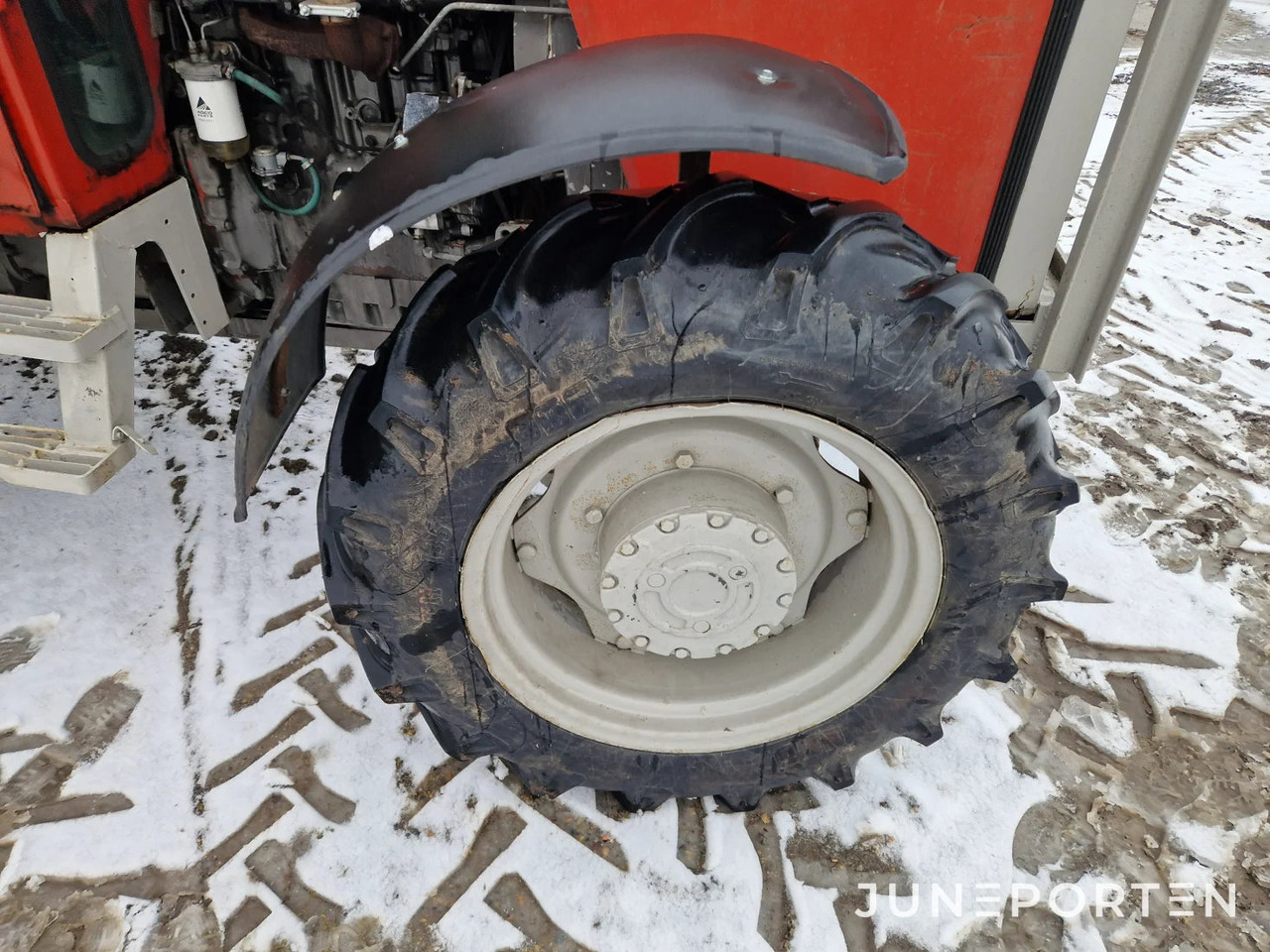 Трактор Massey Ferguson 575 MP 4WD: фото 28