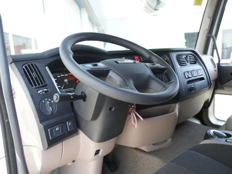 Новий Вантажівка з закритим кузовом DAF XB 210 FA 12T NEW: фото 10