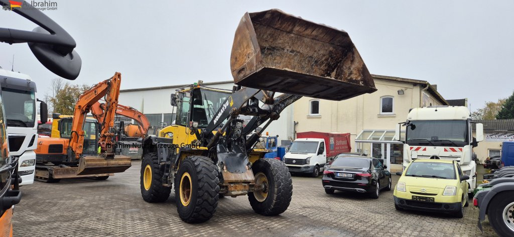 Колісний навантажувач Komatsu WA 250 Zustand technisch ok, optisch 3-4 Unterlagen vorhanden: фото 10