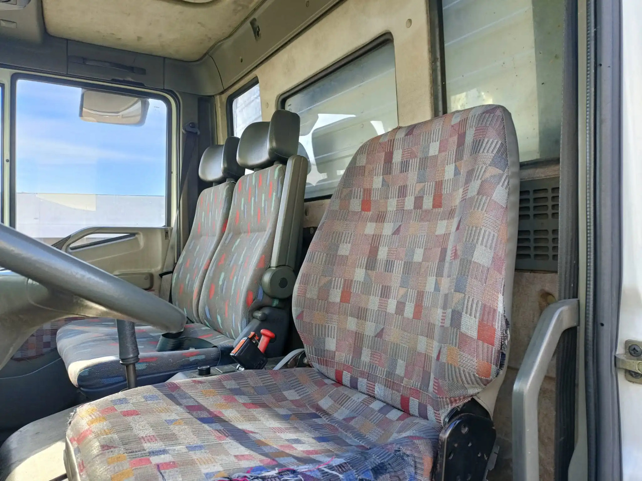 Вантажівка з закритим кузовом IVECO EUROCARGO 75 80E15: фото 11