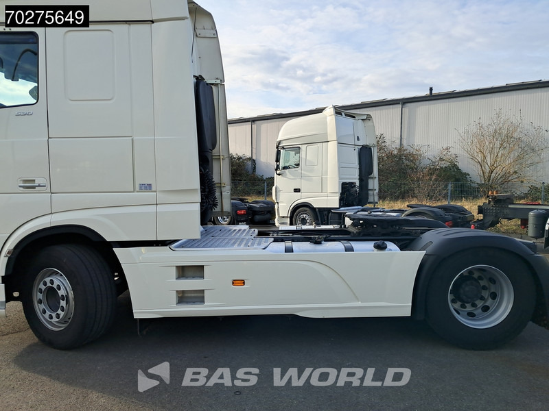 Тягач DAF XF 530 4X2 SSC Retarder 2X Tanks Standklima ACC: фото 16