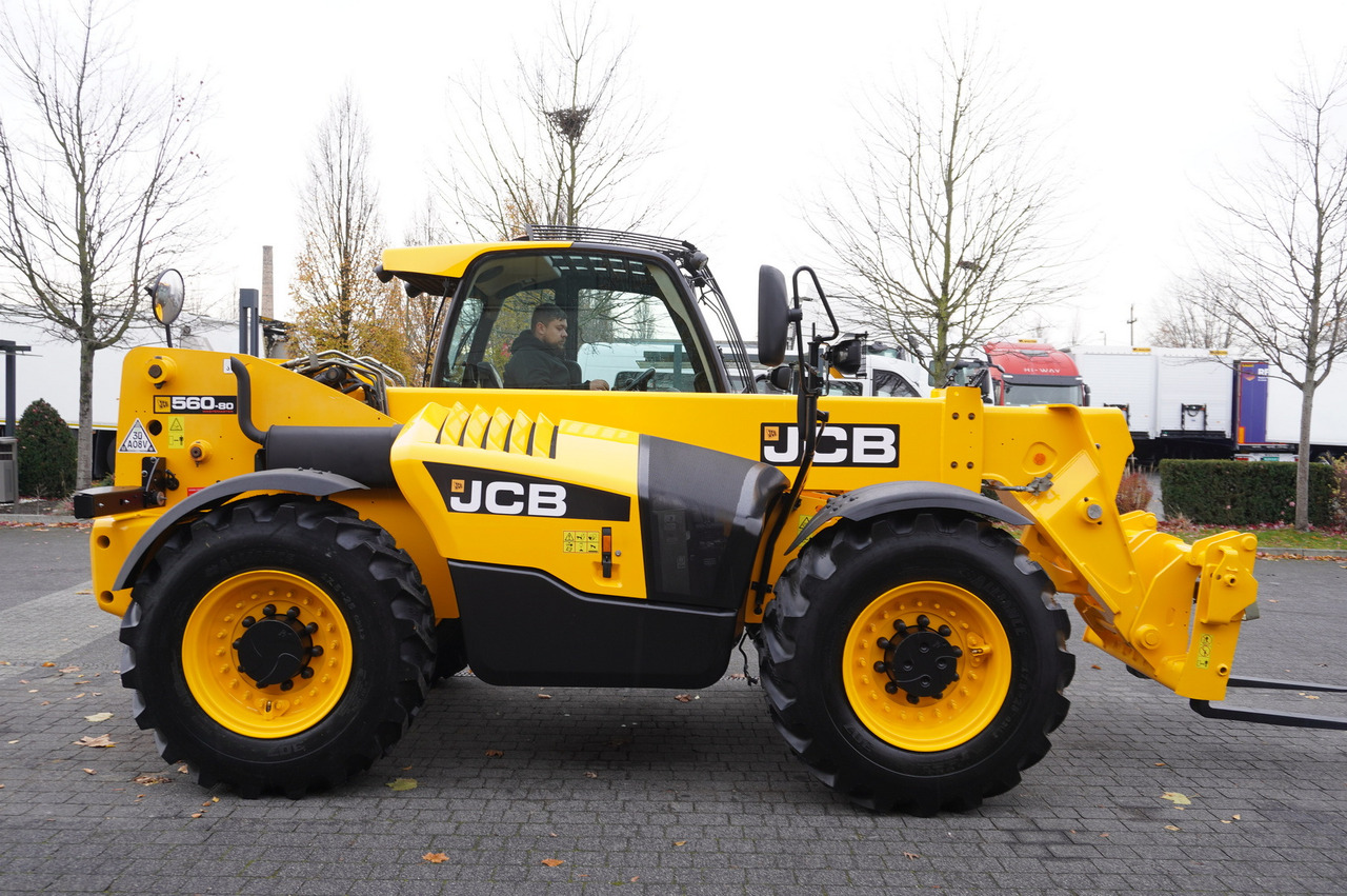 Телескопічний фронтальний навантажувач JCB 560-80 / 6 ton lifting capacity / power 146 HP: фото 15