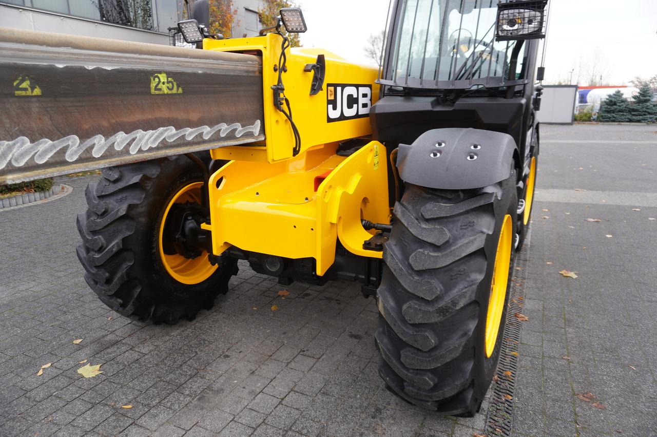 Телескопічний фронтальний навантажувач JCB 560-80 / 6 ton lifting capacity / power 146 HP: фото 32