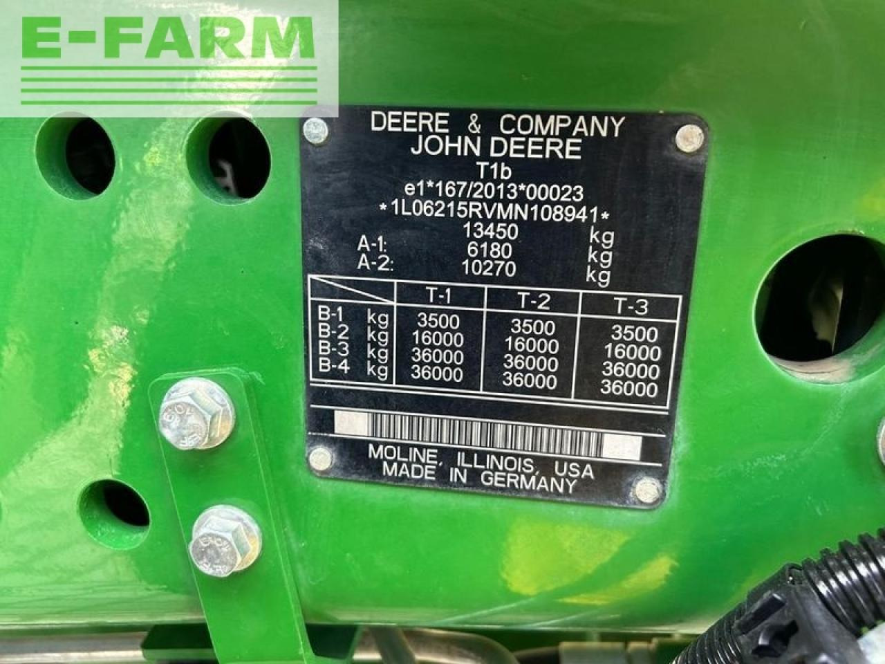 Трактор John Deere 6215r: фото 13