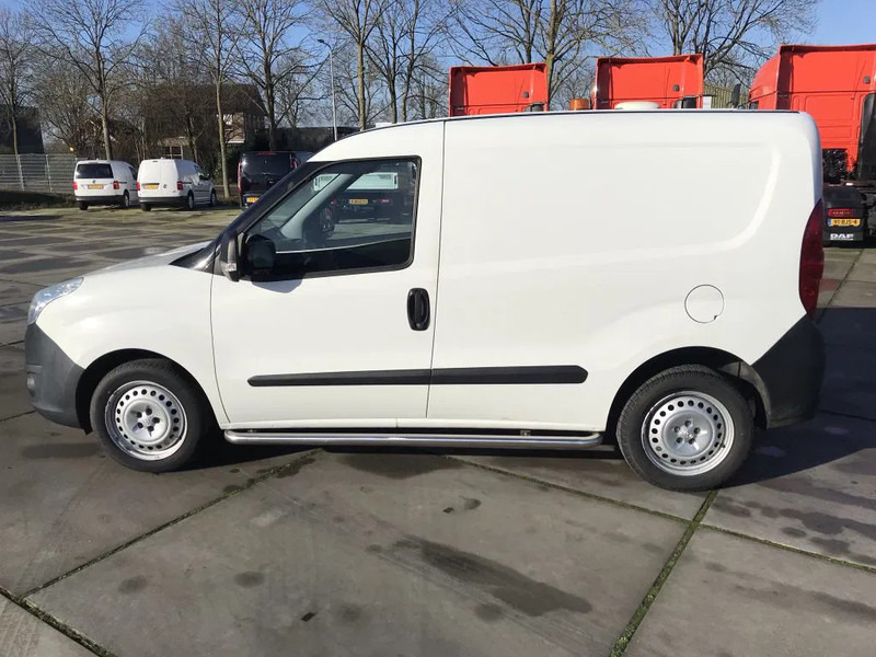 Суцільнометалевий фургон Opel Combo 1.6 CDTI: фото 7